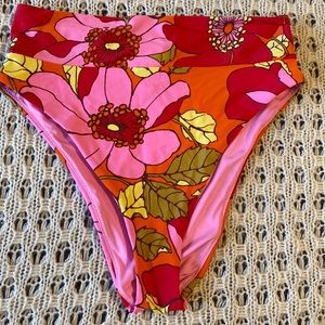 Aerie high waisted swim bottoms. Adorable floral. Large. Excellent condition.